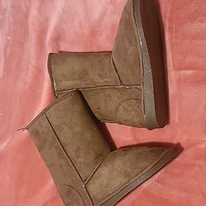 KushyShoo Furlined Boots